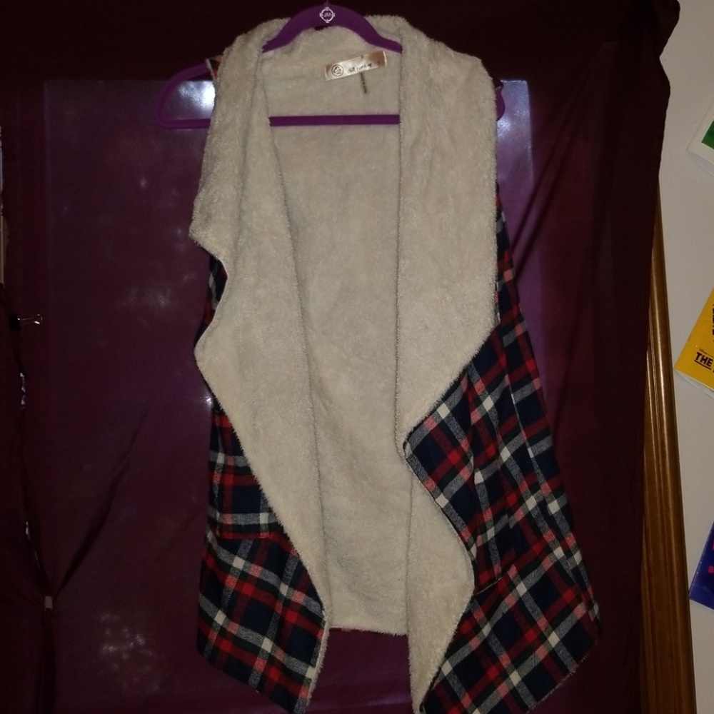 Sweater vest